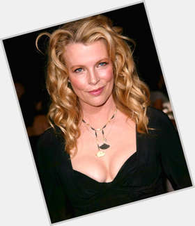 Kim Basinger Voluptuous body,  blonde hair & hairstyles