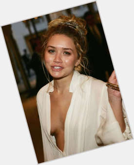 Mary Kate Olsen Slim body,  blonde hair & hairstyles