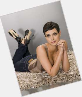 Morena Baccarin Slim body,  black hair & hairstyles