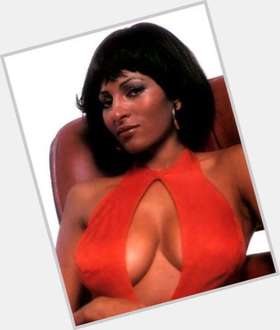 Pam Grier Average body,  black hair & hairstyles
