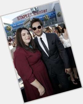 Stephenie Meyer Average body,  dark brown hair & hairstyles