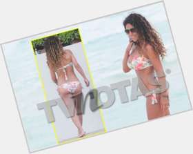 Vica Andrade Voluptuous body,  dark brown hair & hairstyles
