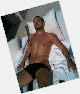 Wesley Sneijder light brown hair & hairstyles Athletic body, 