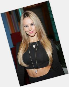 Ximena Córdoba Average body,  blonde hair & hairstyles