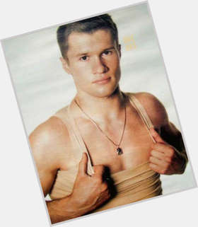 Alexei Nemov Athletic body,  light brown hair & hairstyles