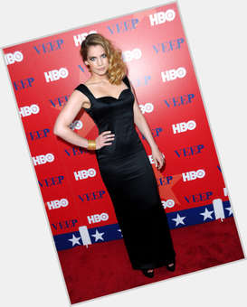 Anna Chlumsky Average body,  blonde hair & hairstyles