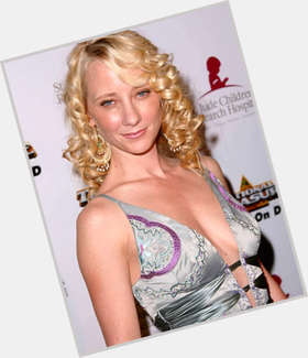 Anne Heche Slim body,  blonde hair & hairstyles