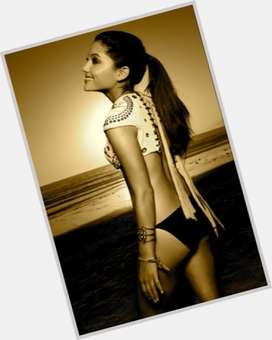 Ariana Grande Slim body,  light brown hair & hairstyles