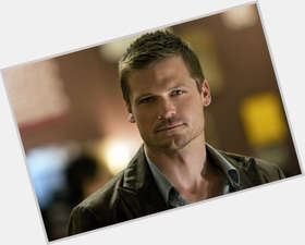 Bailey Chase dark brown hair & hairstyles Athletic body, 