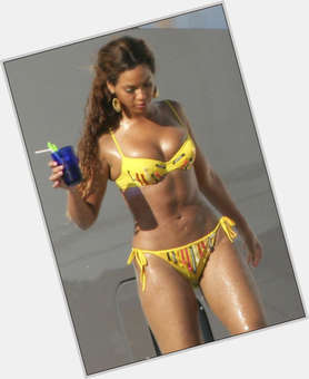 Beyonce Knowles Voluptuous body,  dyed blonde hair & hairstyles