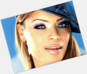 Blu Cantrell Slim body,  dyed brown hair & hairstyles