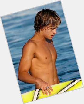 Cole Sprouse Slim body,  blonde hair & hairstyles