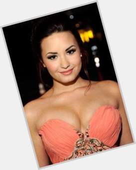 Demi Lovato multi-colored hair & hairstyles Voluptuous body, 