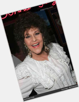 Donna Fargo Average body,  dark brown hair & hairstyles