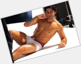 Fernando Verdasco Athletic body,  dark brown hair & hairstyles