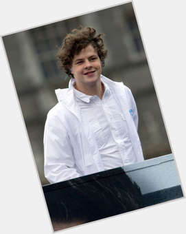 Jay Mcguiness Average body,  light brown hair & hairstyles