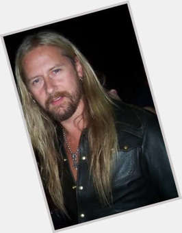 Jerry Cantrell Slim body,  light brown hair & hairstyles