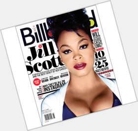 Jill Scott Average body,  dark brown hair & hairstyles