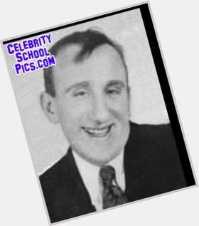 Jimmy Durante Average body,  salt and pepper hair & hairstyles