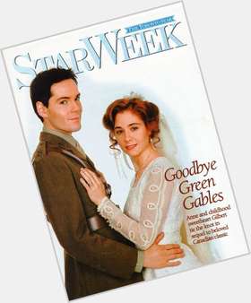Jonathan Crombie Average body,  light brown hair & hairstyles