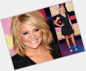 Lauren Alaina Large body,  blonde hair & hairstyles