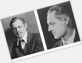 Lionel Barrymore Average body,  light brown hair & hairstyles