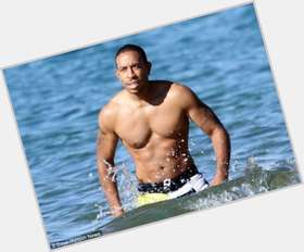 Ludacris Average body,  dark brown hair & hairstyles