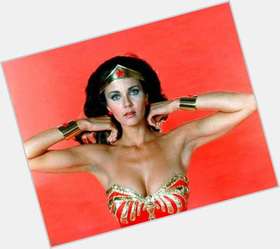 Lynda Carter Voluptuous body,  dark brown hair & hairstyles