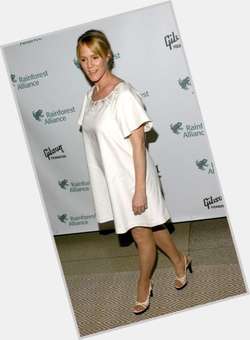 Mary Stuart Masterson Athletic body,  blonde hair & hairstyles