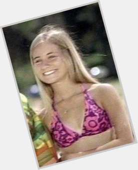 Maureen Mccormick Average body,  blonde hair & hairstyles