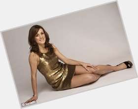 Natalie Pinkham Slim body,  light brown hair & hairstyles