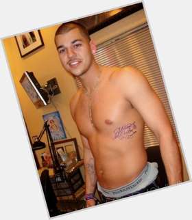 Robert Kardashian Average body,  grey hair & hairstyles