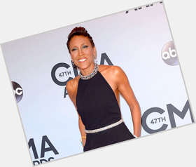 Robin Roberts Average body,  dark brown hair & hairstyles