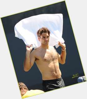 Roger Federer Athletic body,  dark brown hair & hairstyles