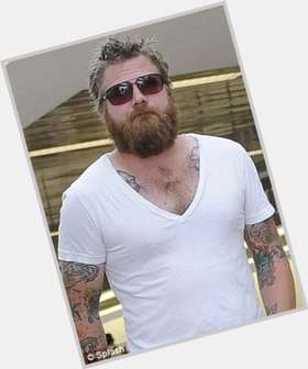 Ryan Dunn Average body,  light brown hair & hairstyles