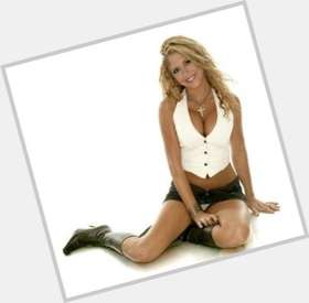 Samantha Cole Slim body,  blonde hair & hairstyles