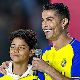 Ronaldo & Son Flaunt Abs in New Shirtless Gym Picture
