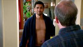 Ivan Hernandez shirtless in Devious Maids 2-11