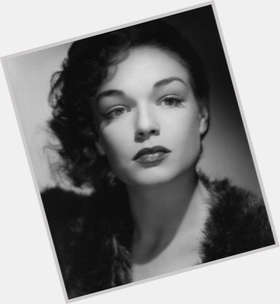 Simone Signoret Average body,  light brown hair & hairstyles