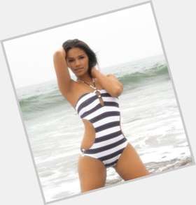 Vanessa Curry Average body,  light brown hair & hairstyles