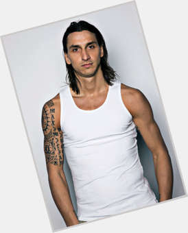 Zlatan Ibrahimovic dark brown hair & hairstyles Athletic body, 