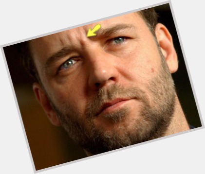 young russell crowe 7.jpg